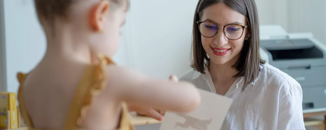 Laurea in Scienze dell'Educazione e della Formazione online: corsi disponibili, vantaggi e opportunità