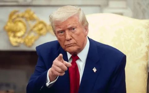 Donald Trump potrebbe lanciare il proprio smartphone e la propria rete mobile
