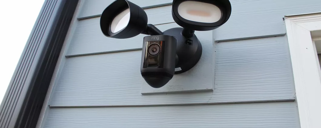 Videocamera di sicurezza Ring Floodlight Wired Pro ad un prezzo da paura su Amazon