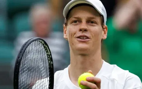 Semifinali Wimbledon 2025: dove vedere Sinner-Djokovic e Fritz-Alcaraz