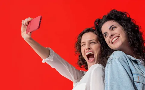 Con questa offerta Iliad non finisci più i Giga: ne hai 180 a 9,99 euro al mese