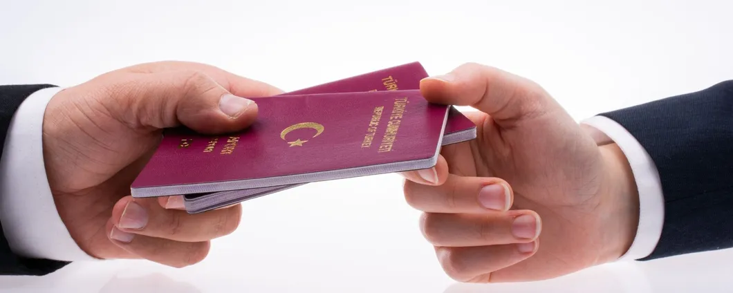 Sui siti per adulti potrebbe essere chiesto Selfie e documento