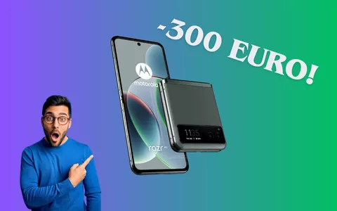 Motorola razr 40: fai tuo lo smartphone PIEGHEVOLE top di gamma a 300€ IN MENO