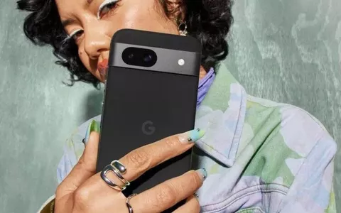 Google Pixel 8a con fotocamera da 64MP e autonomia da 24h