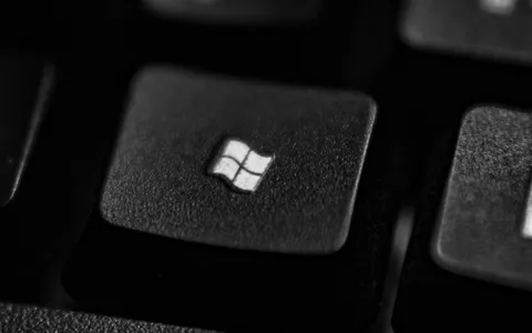 Microsoft introduce Hotpatching su Windows Server 2025 con abbonamento a pagamento