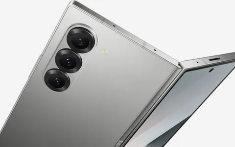 Samsung Galaxy Z Flip 7: sotto la scocca il chip Exynos 2500 e connettività satellitare?