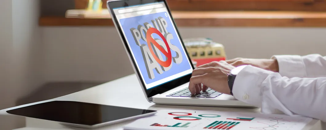 Addio banner e video molesti con Surfshark AdBlocker a soli 2,19€: approfitta della promo