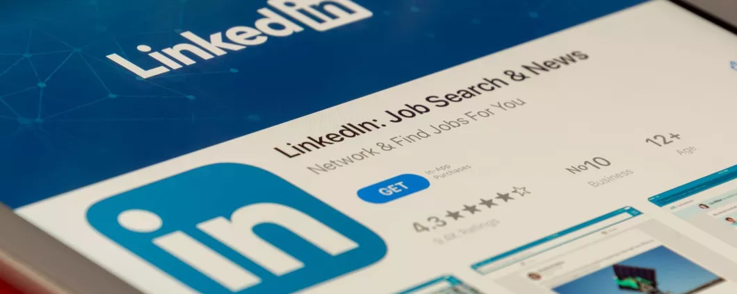 LinkedIn sta addestrando i propri modelli AI sui dati degli utenti