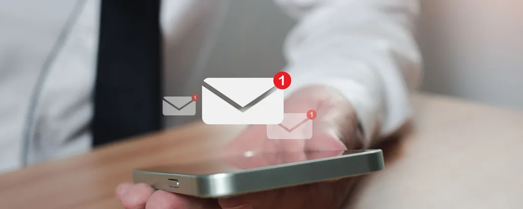 Gli italiani controllano le notifiche 80 volte l'ora, aumenta lo stress