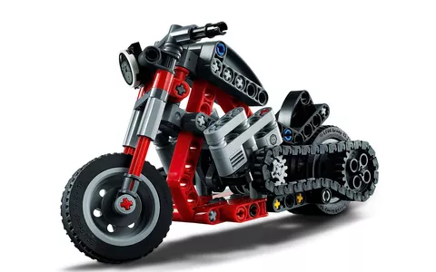 Set LEGO Motocicletta 2 in 1 e Auto Sportiva a soli 10 euro su Amazon