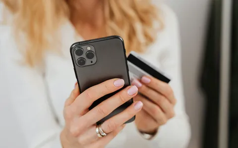 Per difendersi dalle truffe online la VPN di PIA è una delle migliori