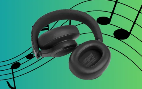 Cuffie Sovraurali JBL Tune con microfono integrato a soli 19€ (-33% su Amazon)