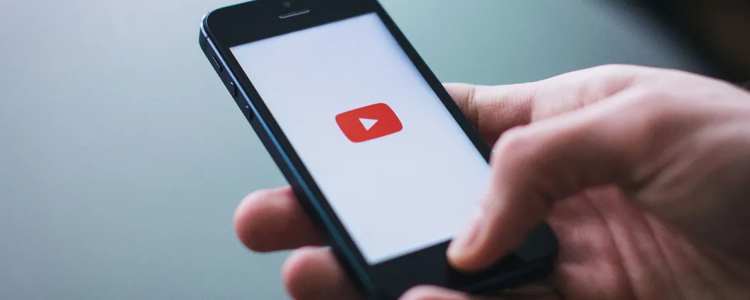 YouTube: introdotto un nuovo design accattivante per l'app mobile