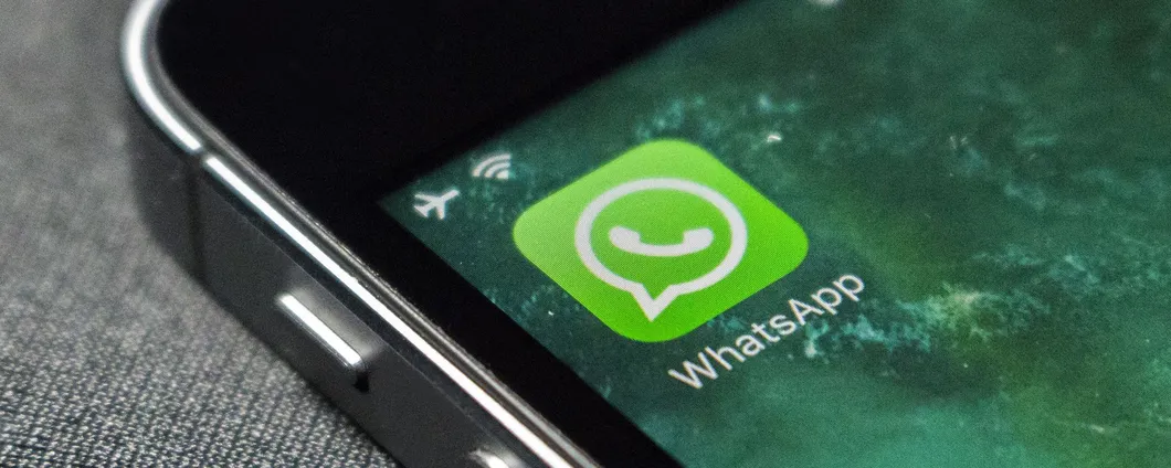WhatsApp si rinnova: doppio tap ed emoji animate in arrivo