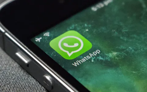 WhatsApp allarga le chat vocali a tutti i gruppi: come cambia la comunicazione