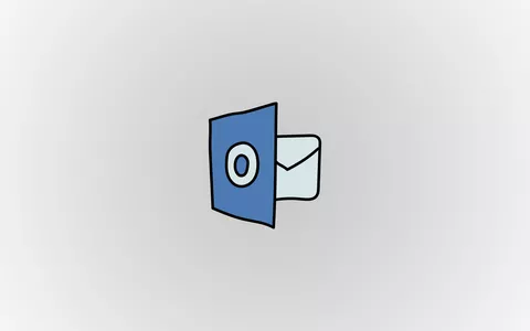 Outlook: utenti Mac allarmati dal download di un file