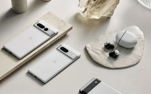 Google Pixel 7 con le cuffie Pixel Buds A-Series in regalo a 649€