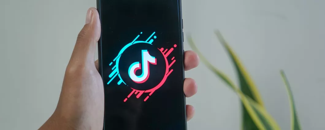 TikTok includerà etichette per segnalare contenuti generati dall’AI