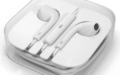 EarPods con connettore Lightning: l'offerta Apple su Amazon è di quelle WOW