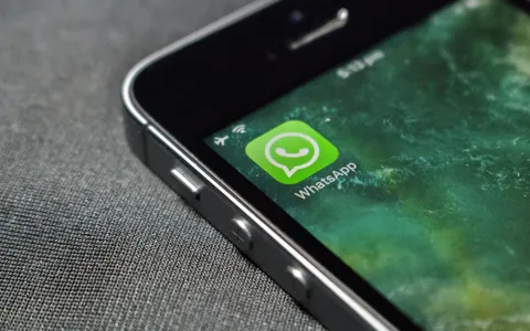 DoT e WhatsApp insieme in prima linea contro le truffe online