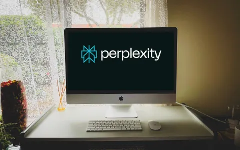 Apple valuta l'acquisizione di Perplexity AI per rafforzare la strategia sull'intelligenza artificiale