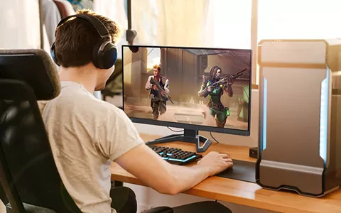 Lenovo e Amazon DA FAVOLA: il super monitor da gaming a 165Hz è scontato del 42%