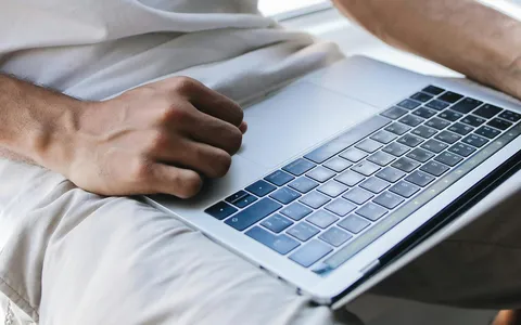 Con questo tool può eliminare definitivamente tutti i tuoi dati online