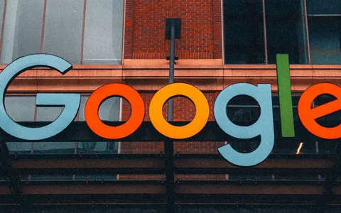 Google accusa rete di truffatori per falsi profili su Maps
