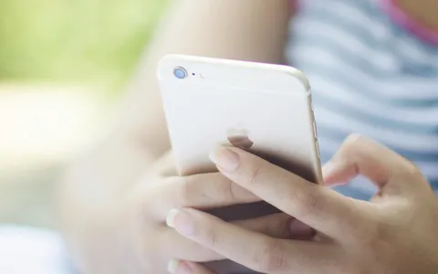 Con Iliad Mobile tanti vantaggi e risparmi anche sulla fibra di casa