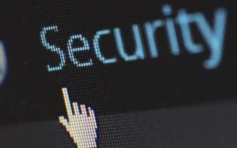 Scopri la protezione AI di McAfee+, con sconti fino a 85 euro