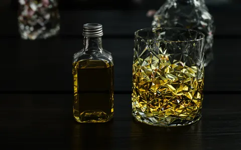 Alexa consiglia di mescolare candeggina e aceto: rischio gas tossici