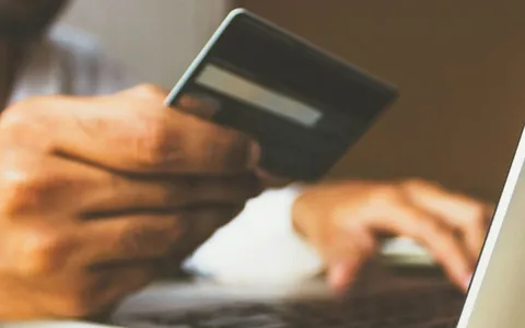 Perplexity lancia funzionalità di shopping per utenti Pro negli USA