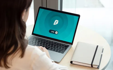 Surfshark VPN esagera: 85% di sconto e 2 mesi extra gratis con l'ultima offerta