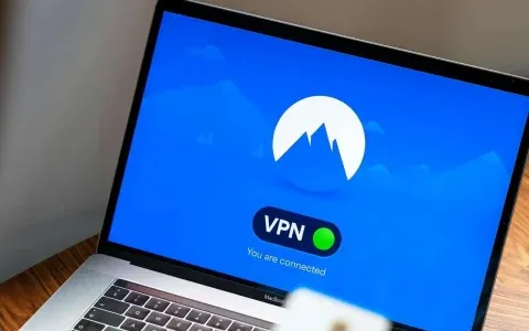 Blocca malware e tracciamenti: NordVPN in sconto fino al 72%