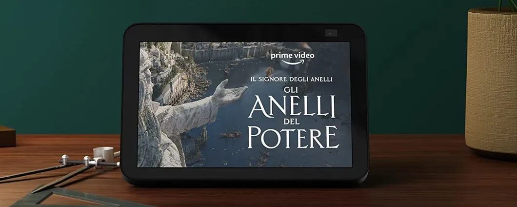 Echo Show 8 modello 2021 con schermo intelligente HD in promo su Amazon