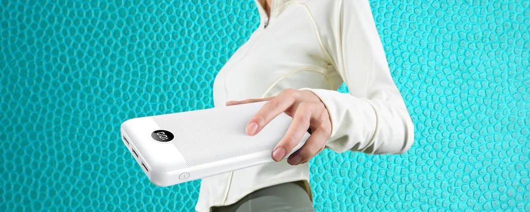 Power Bank da 27000mAh con 4 uscite: utilissimo ed economico (21€)