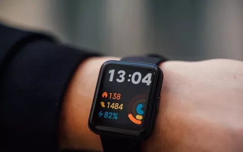 Xiaomi Redmi Watch 2 Lite scontato del 50% su Amazon: corri a prenderlo