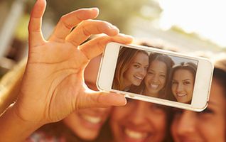 shutterstock_selfie