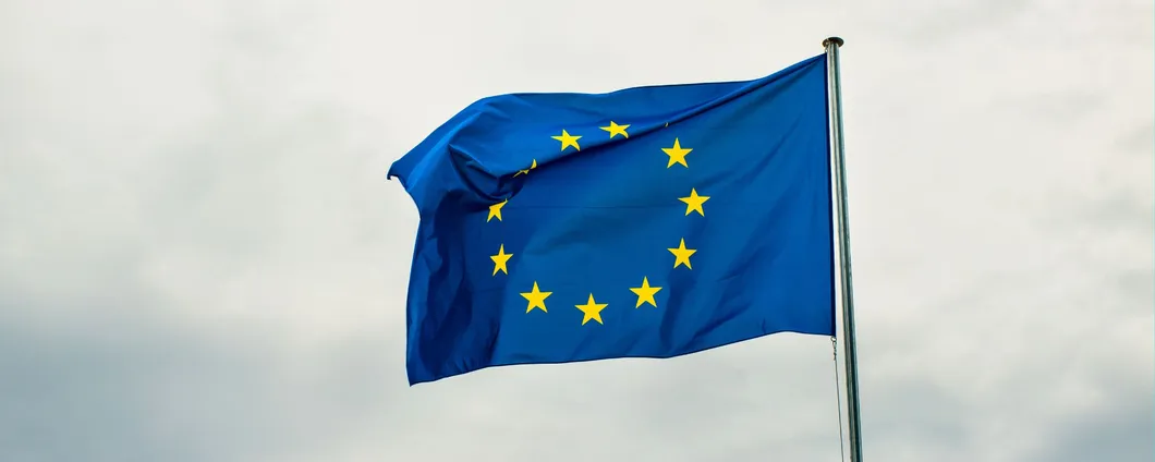 USA: i funzionari dell'UE potranno entrare con dei telefoni usa e getta, ecco perché