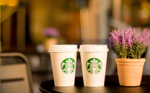 Starbucks inaugura il primo negozio realizzato con una stampante 3D