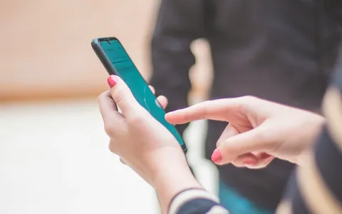 Fastweb Mobile offre minuti illimitati, il 5G e la protezione dalle frodi online