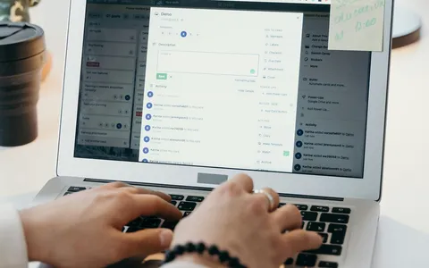 Semplifica la creazione di un sito web con l'AI integrata nei piani Hostinger