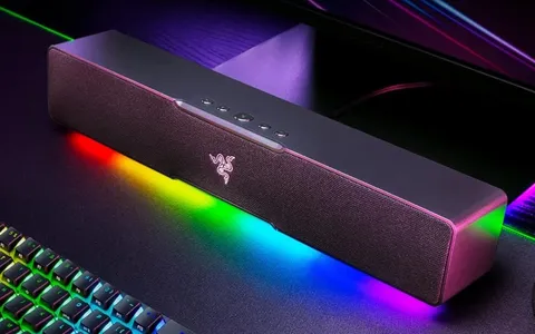 Soundbar compatta e potente: la Razer Leviathan V2 X in offerta a 99€