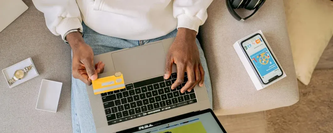 Vuoi aprire un e-commerce? Fallo con IONOS: ti basta 1€ al mese