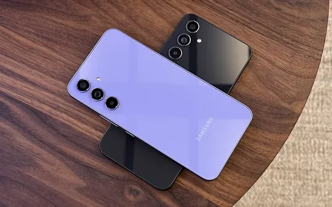Samsung Galaxy A54: il FUORICLASSE dei medio gamma tuo col mega sconto Amazon