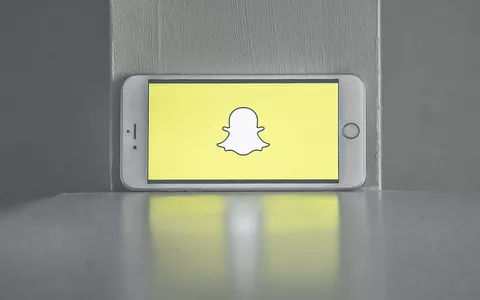 Snapchat: alcune funzioni favoriscono i predatori digitali