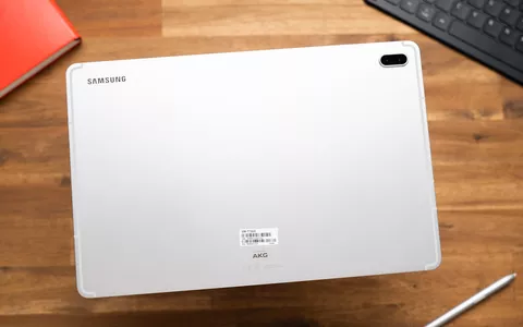 Samsung Galaxy Tab S8. il prezzo si SCHIANTA su Amazon: sconto del 25%
