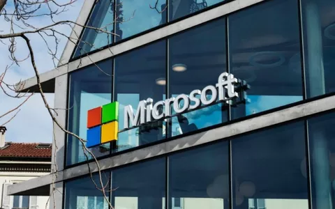 Licenziamenti in Microsoft: record di profitto ma tagli al personale