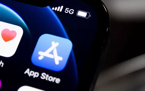 Apple annuncia il sideloading di app e store terzi su iOS in UE