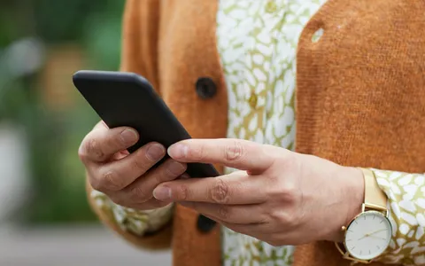 Nuova offerta Iliad: 180 GB con minuti e SMS illimitati a 9,99€ al mese